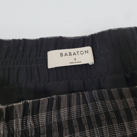 Aritzia Babaton Elwood Plaid shorts - Picture 9 of 10